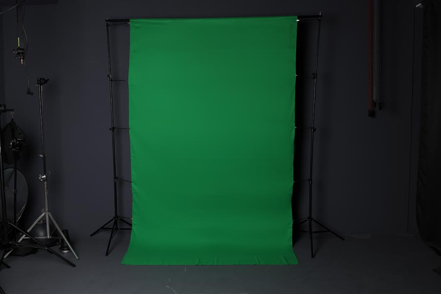 Stoffhintergründe im Fotostudio zur Miete in Nürnberg - Mietstudio in Nürnberg mit weißer Hohlkehle & Profi Lichtsetup